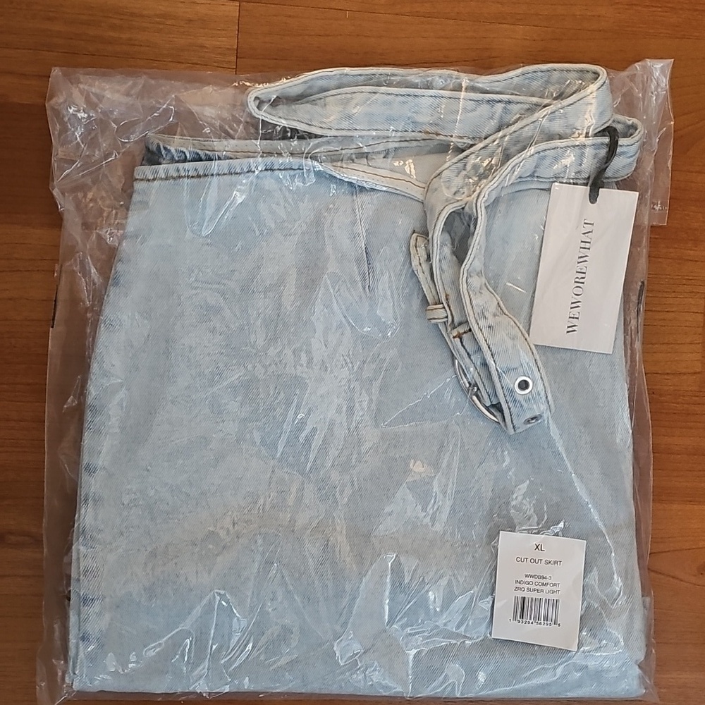 WeWoreWhat Cut Out Skirt in Indigo Comfort Super Light•XL•NWT - Picture 14 of 14